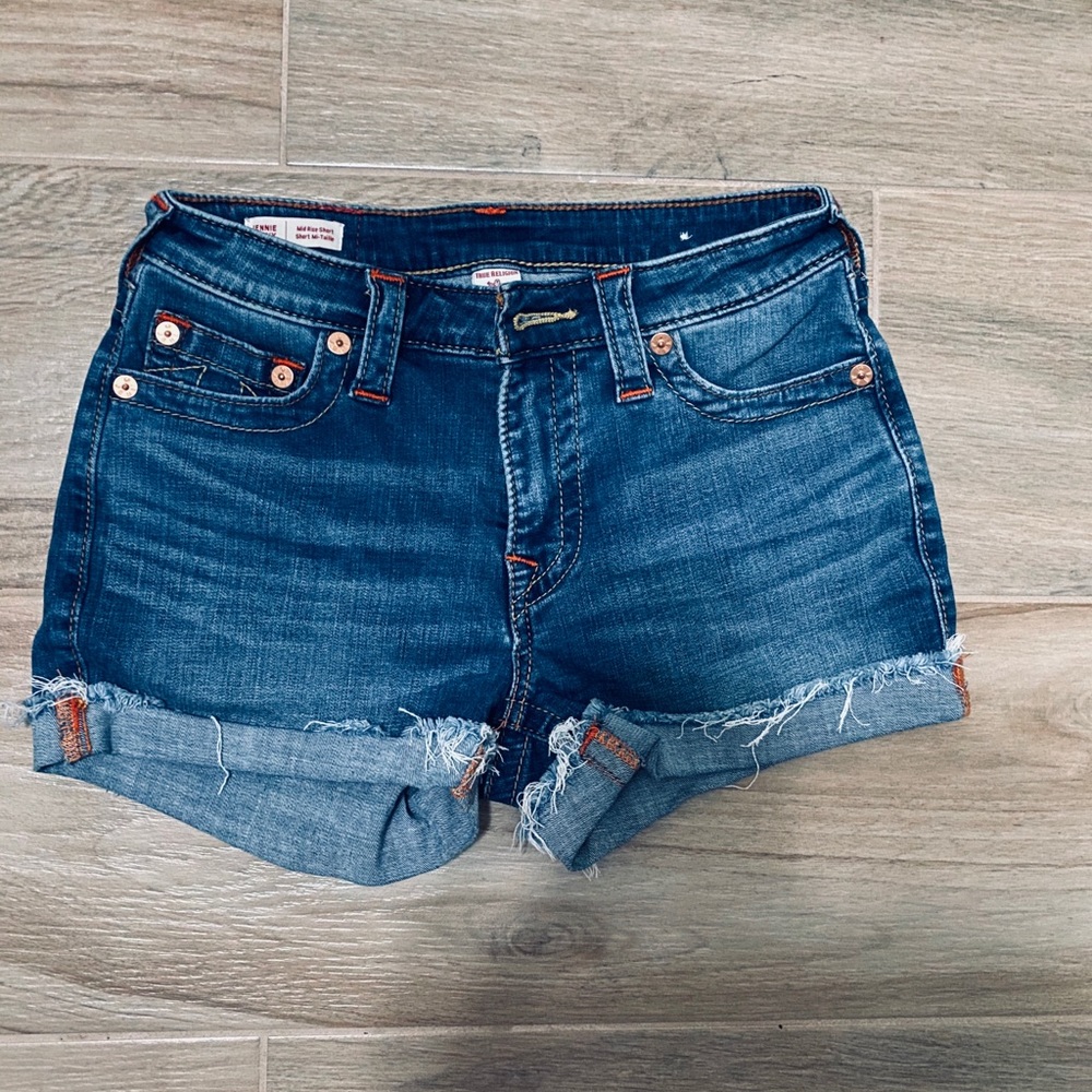 True Religion Curvy Shorts Sz 28